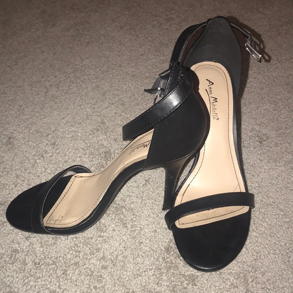 Black Anne Michelle Heels size 7.5 - Picture 2 of 3